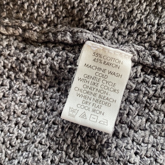 Calvin Klein knit open cardigan. size small. - Picture 4 of 4